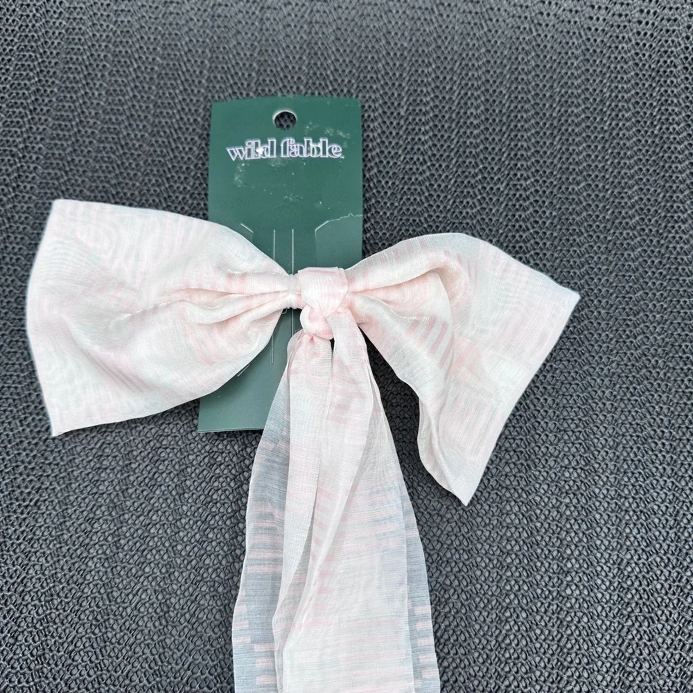 Wild Fable Pink Striped Sheer Hair Bow with Long Ribbon Tail NWT 215 15 3754